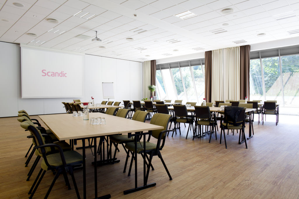 Urheberrecht: Mads Armgaard, Graae/
Armgaard & Bangsbo Photigraphy Scandic Kolding, meeting, conference room